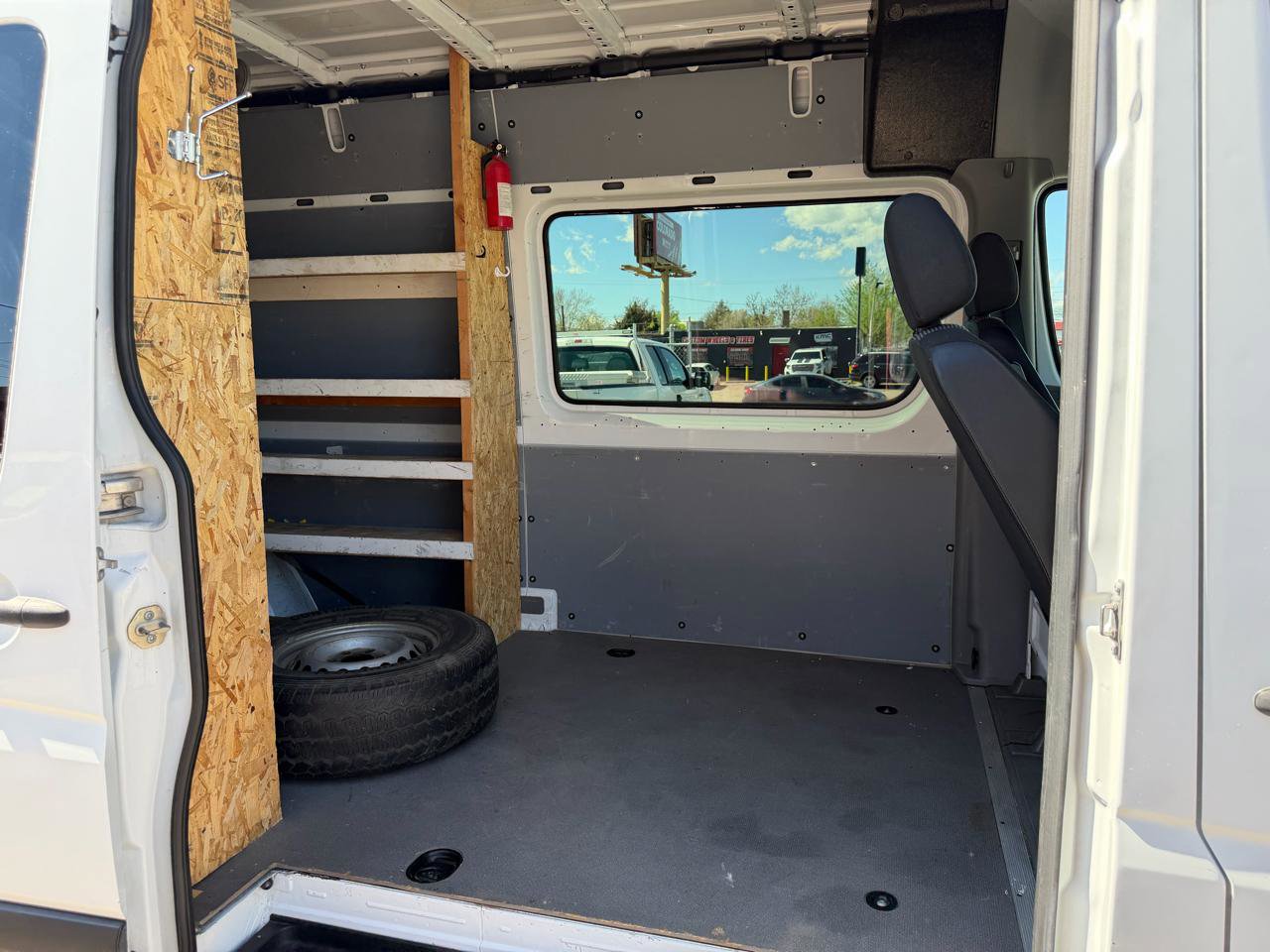 Used 2011 Mercedes-Benz Sprinter 2500 image 24