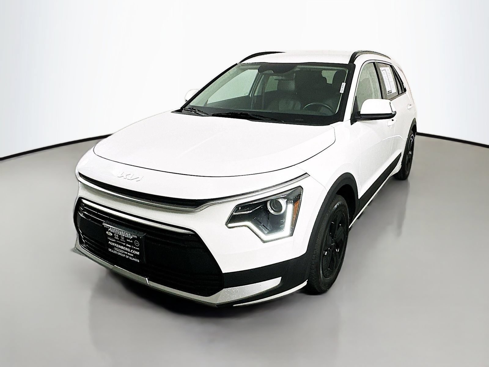 Used 2023 Kia Niro EX FWD image 3