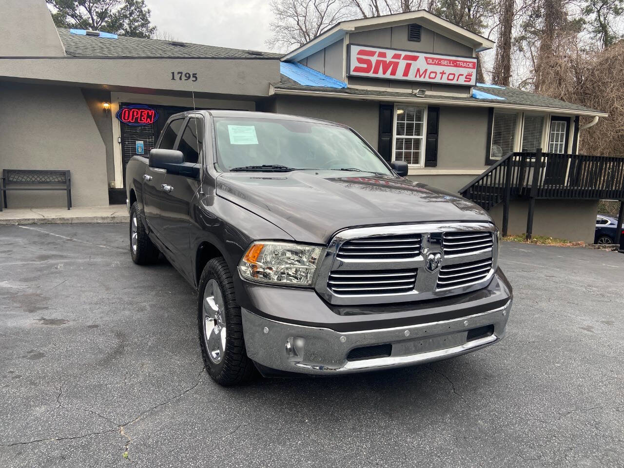 Used 2015 RAM 1500 Big Horn RWD image 4