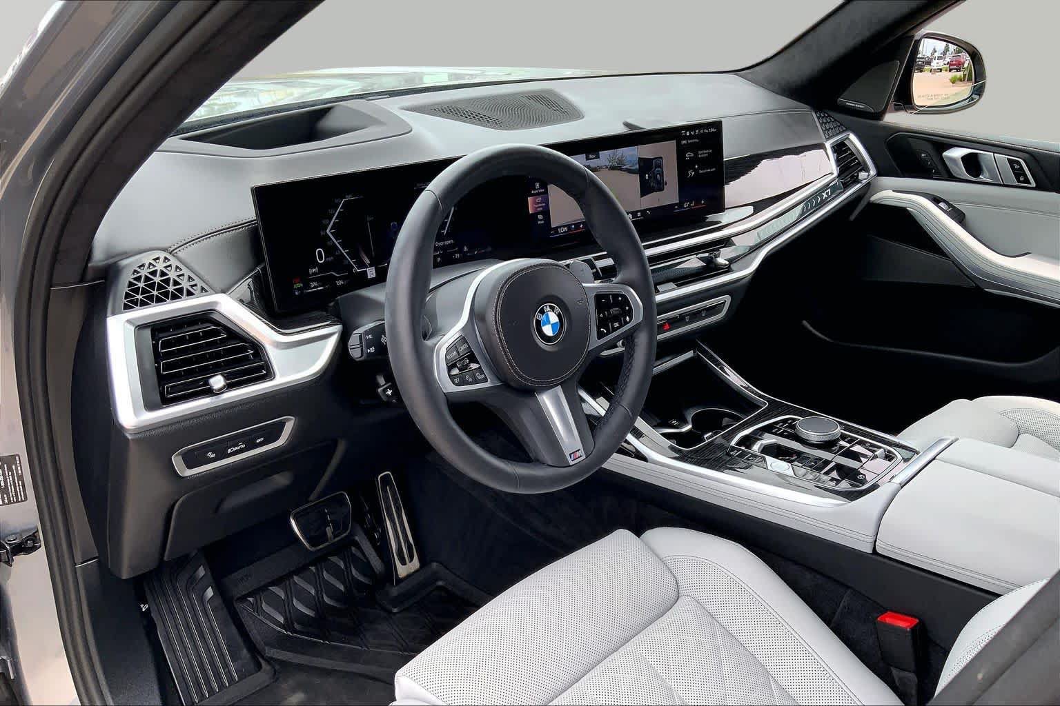 Certified 2025 BMW X7 xDrive40i w/ M Sport Package AWD/4WD image 16