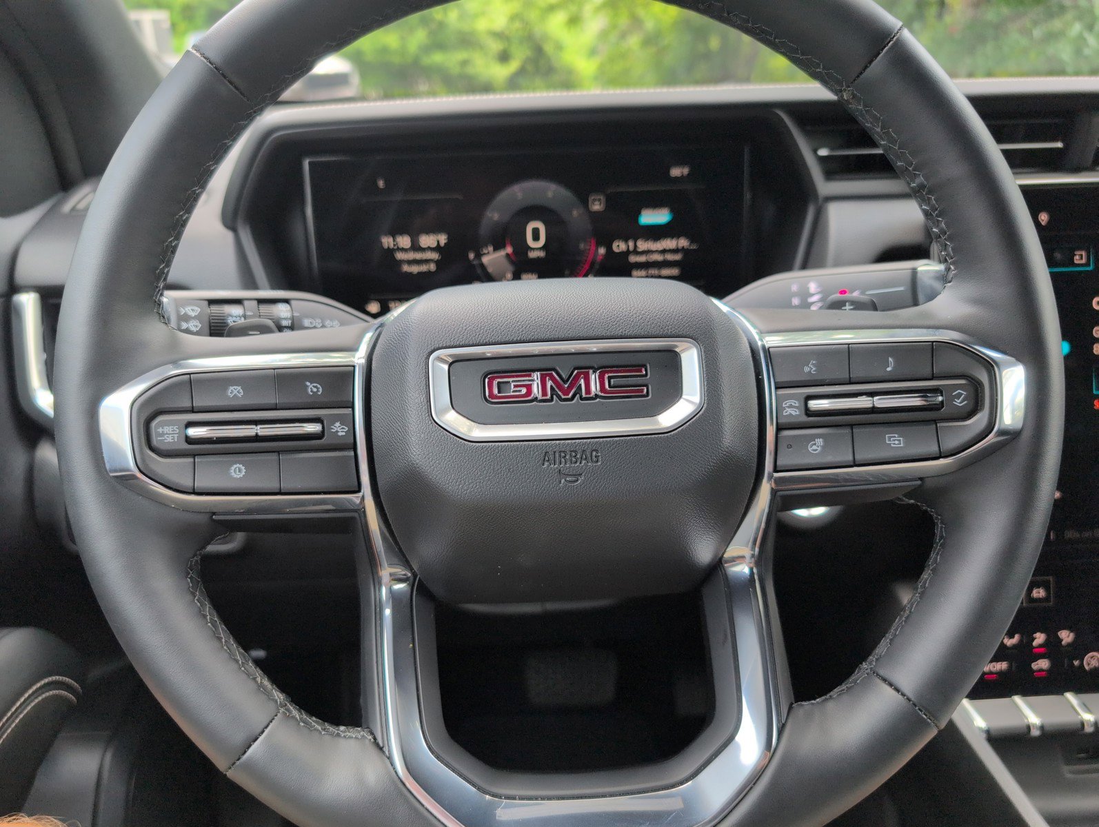 Used 2025 GMC Terrain Elevation image 21