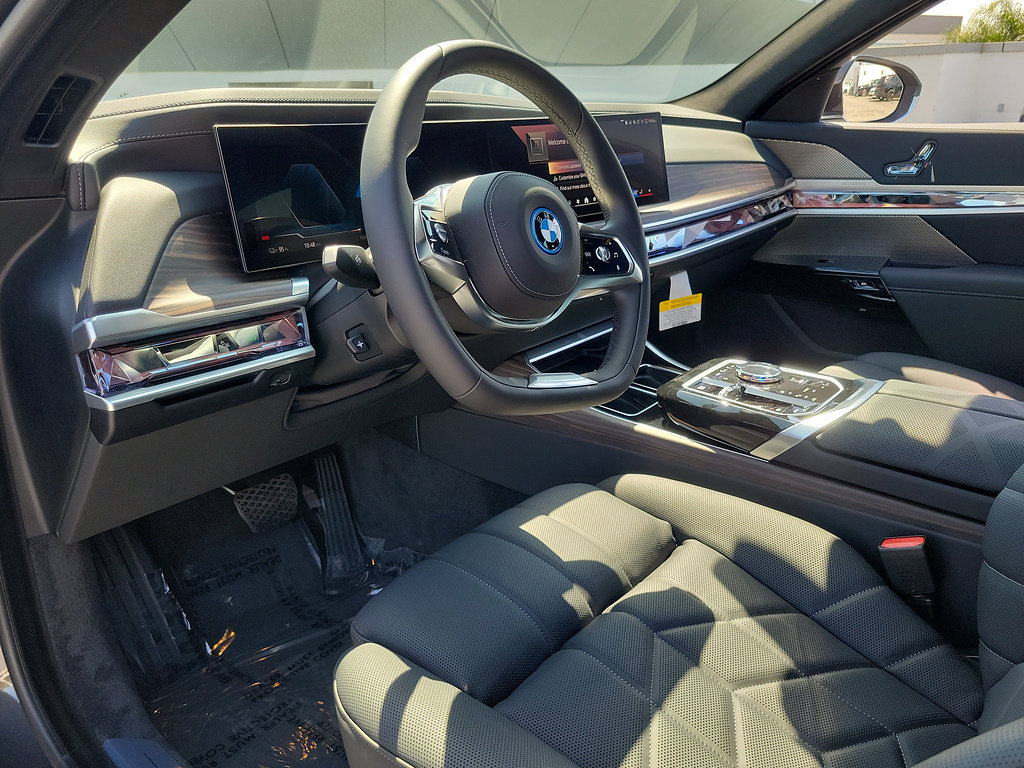 New 2026 BMW i7 M70 RWD image 19
