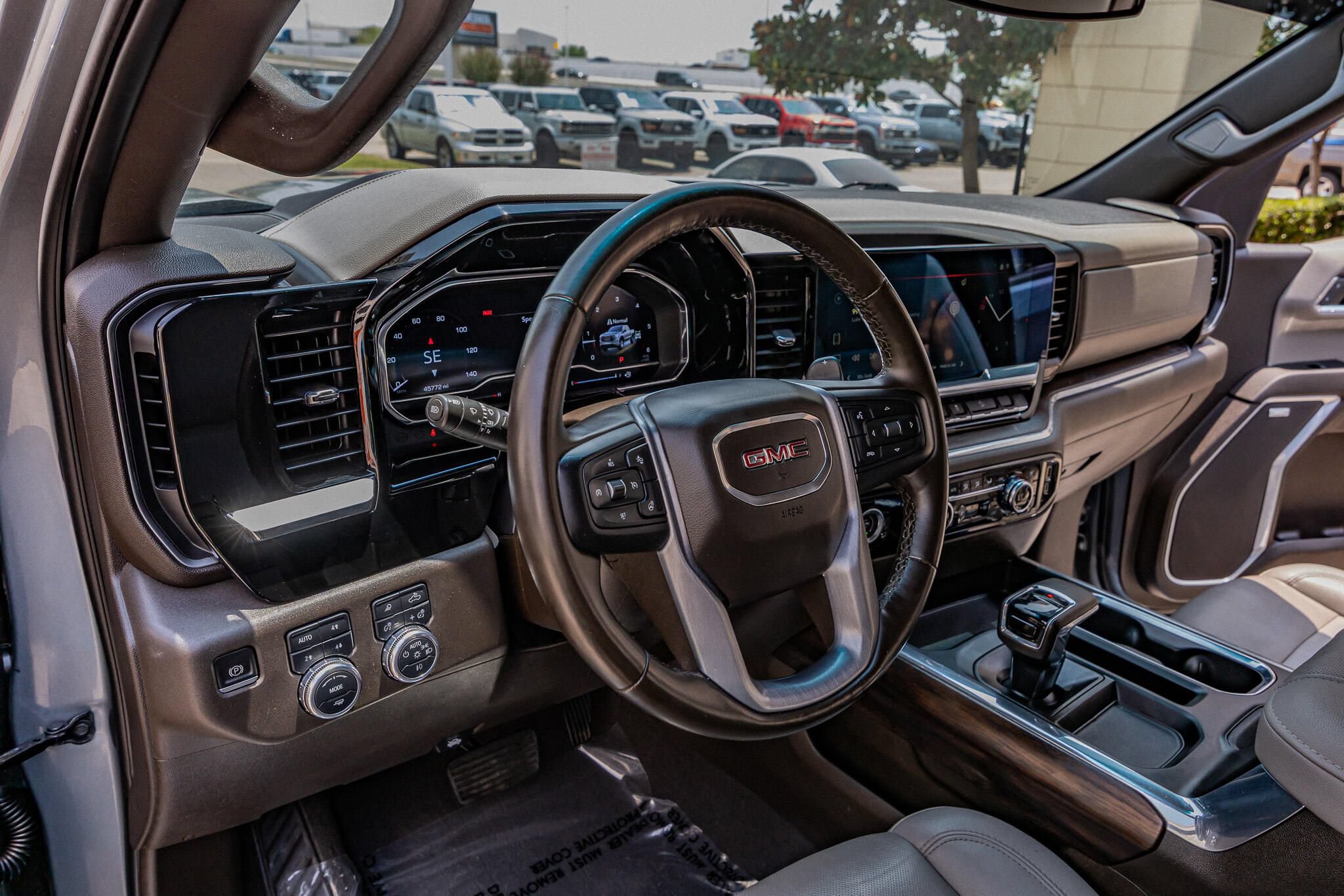 Used 2023 GMC Sierra 1500 SLT w/ SLT Premium Package AWD/4WD image 17