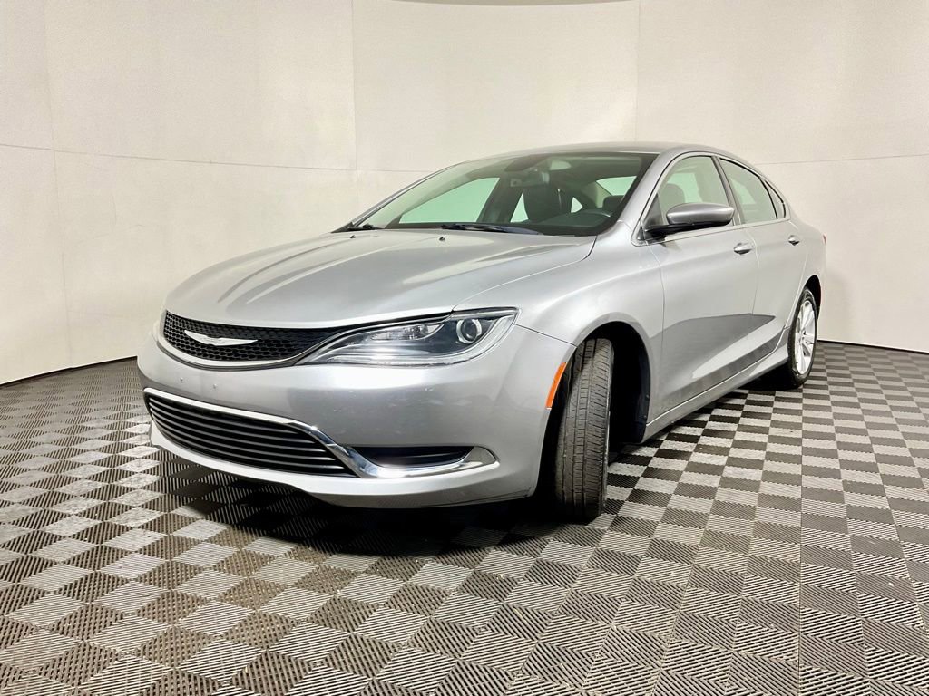 Used 2017 Chrysler 200 Limited Platinum FWD image 10