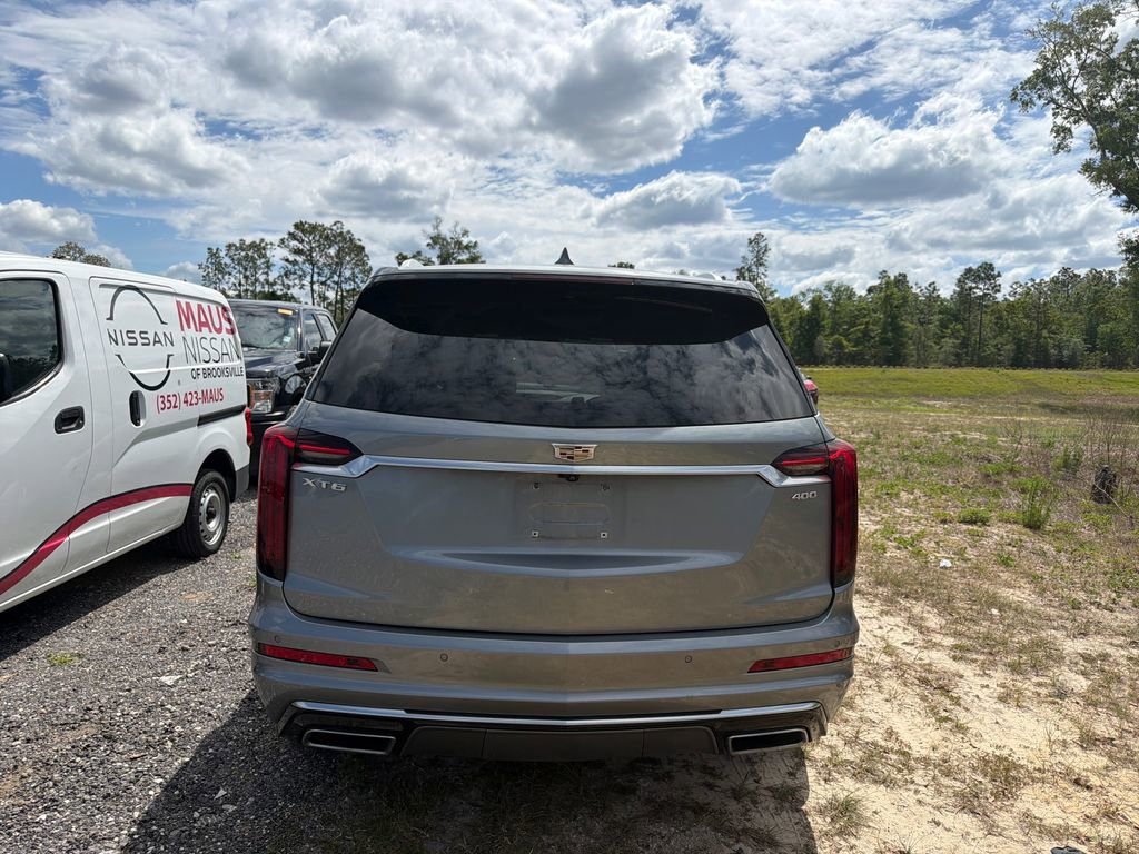 Used 2025 Cadillac XT6 Premium Luxury FWD image 6