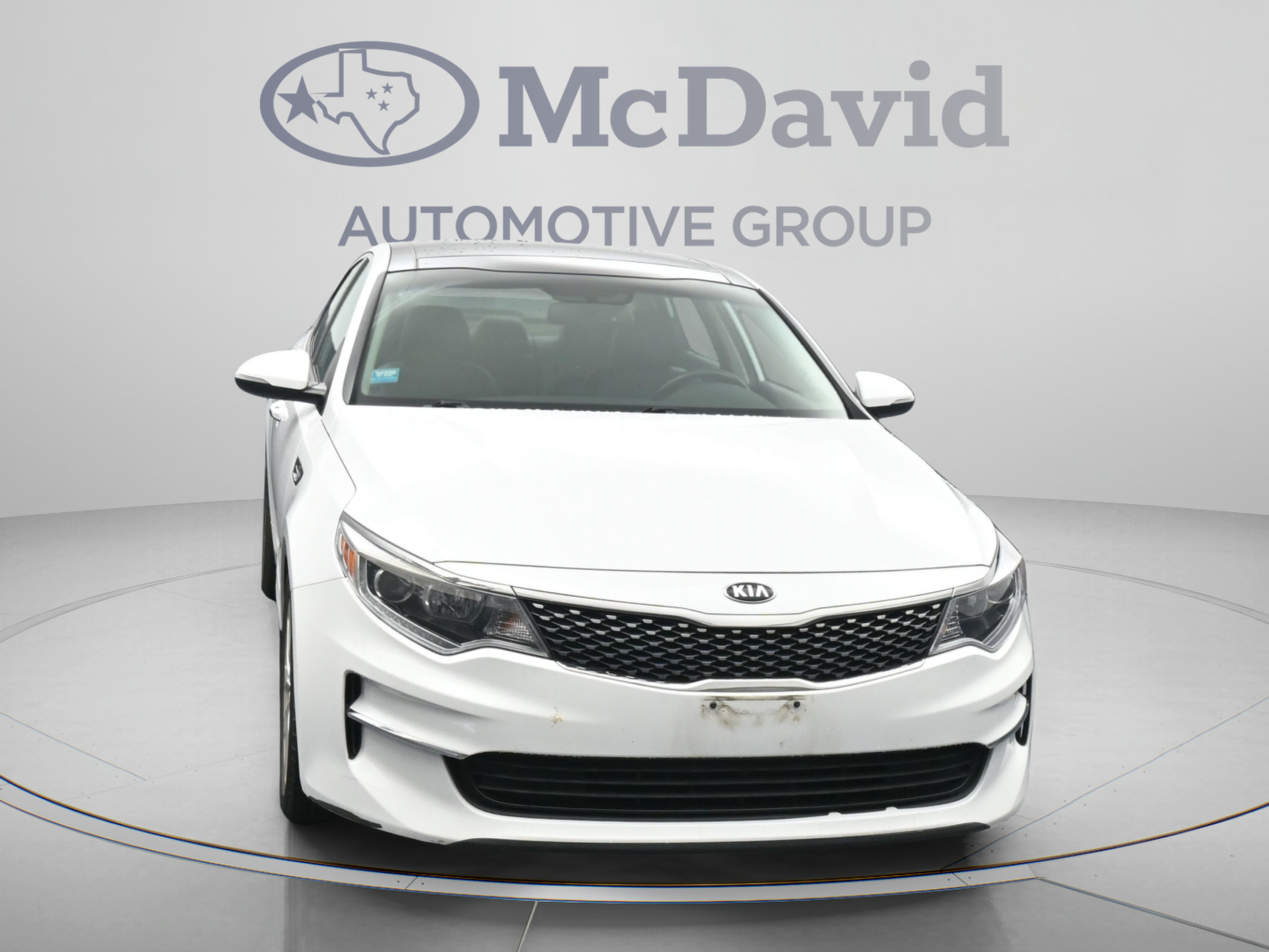 Used 2018 Kia Optima EX w/ Premium Package FWD image 2