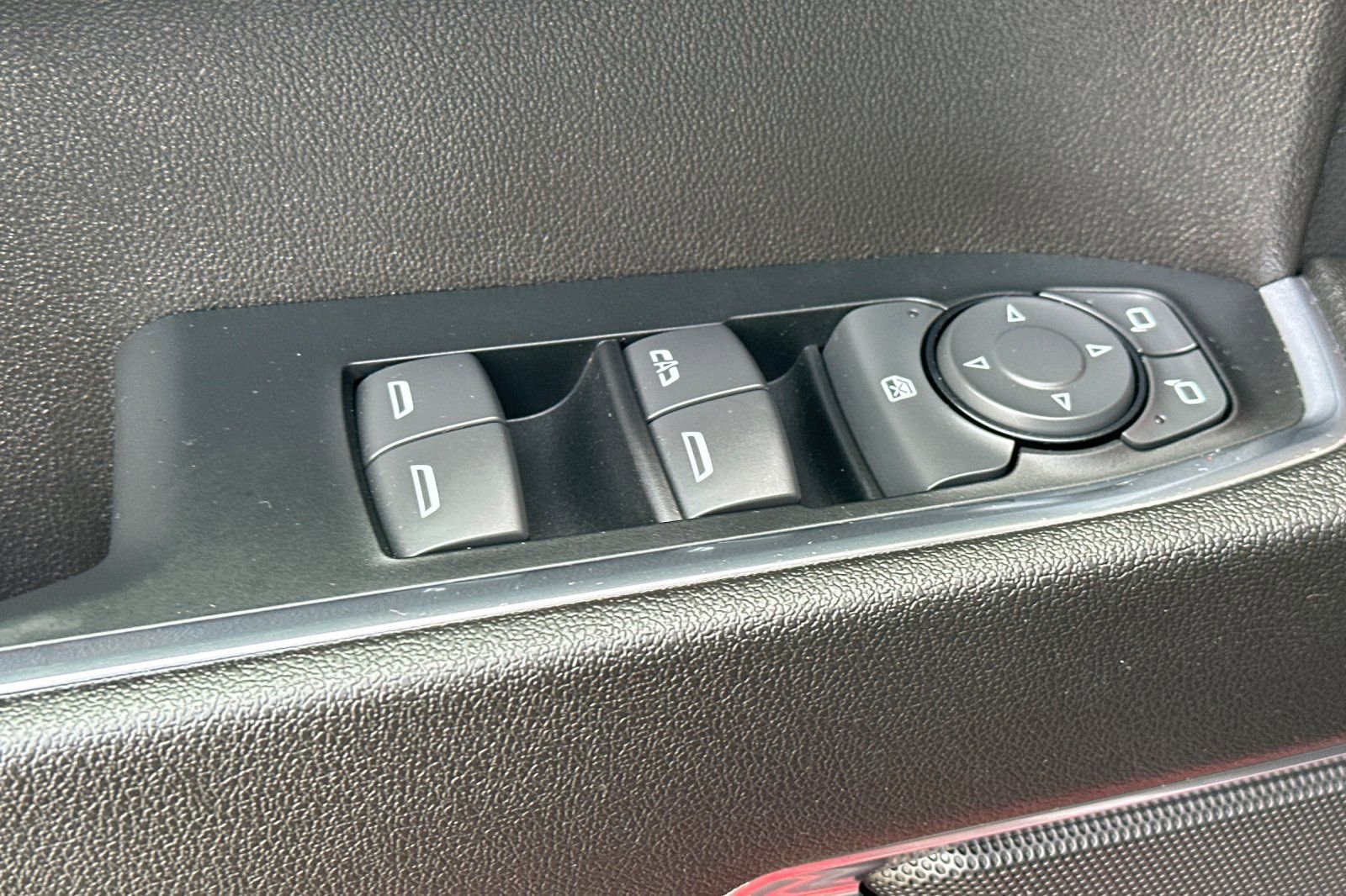 Used 2023 GMC Sierra 1500 Elevation image 12