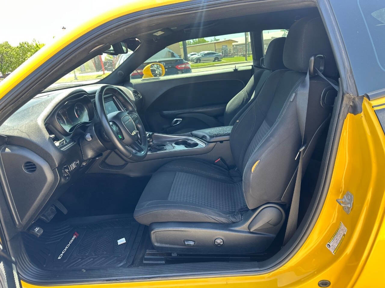 Used 2018 Dodge Challenger SXT image 10