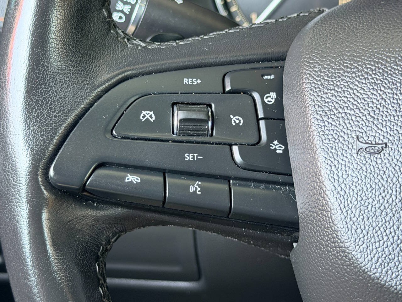 Used 2019 Cadillac XT4 Premium Luxury FWD image 35