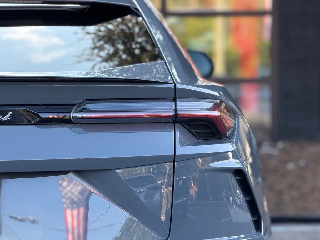 Used 2022 Lamborghini Urus AWD/4WD image 16