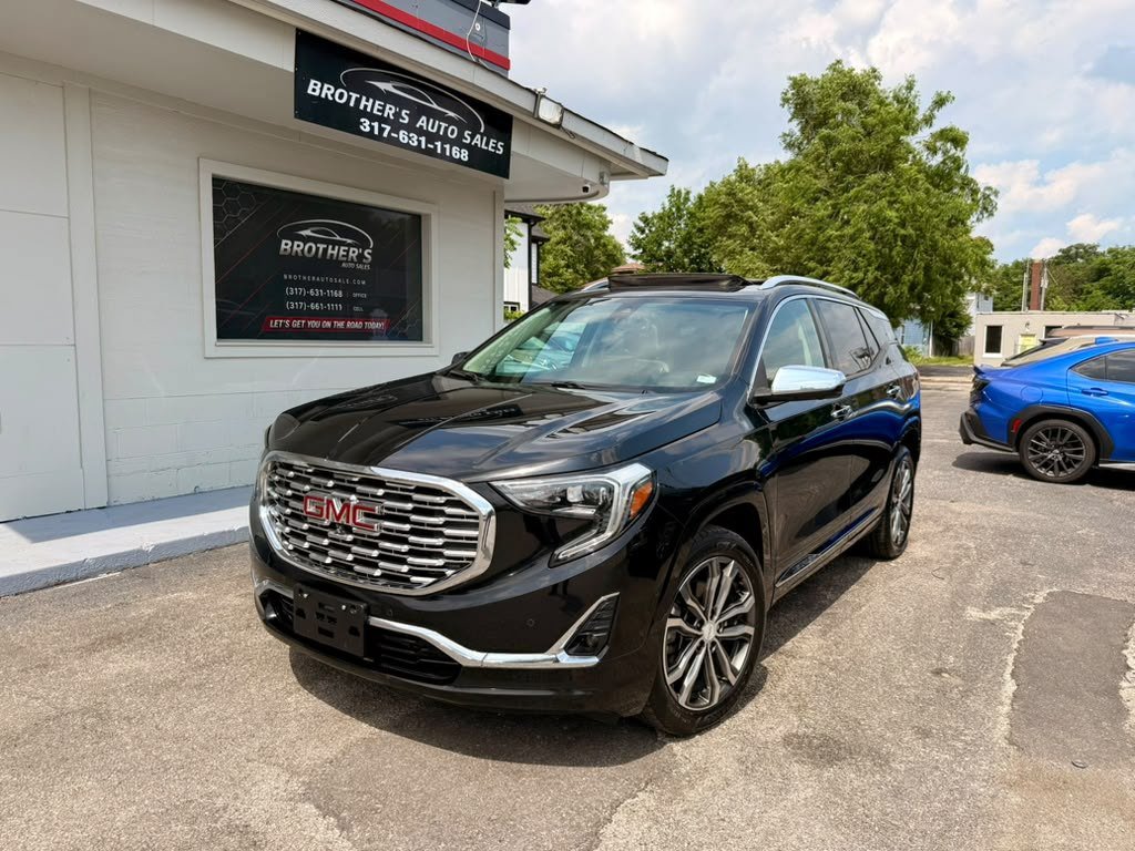 Used 2019 GMC Terrain Denali w/ Advanced Safety Package FWD image 4