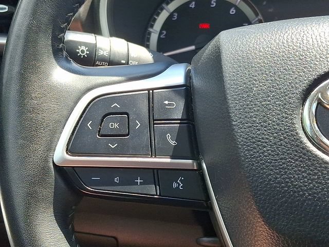 Used 2023 Toyota Highlander XLE FWD image 21