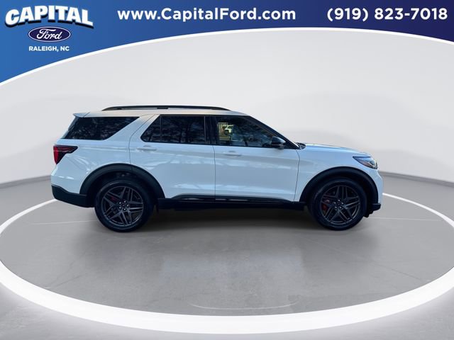 Certified 2025 Ford Explorer ST image 9