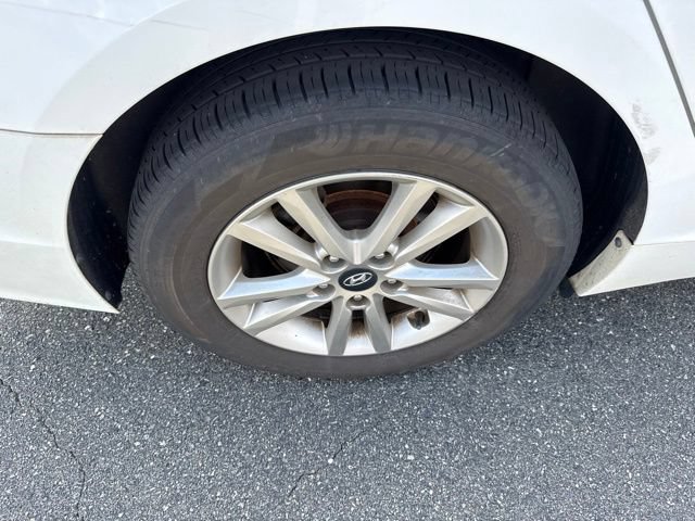 Used 2015 Hyundai Sonata SE FWD image 15