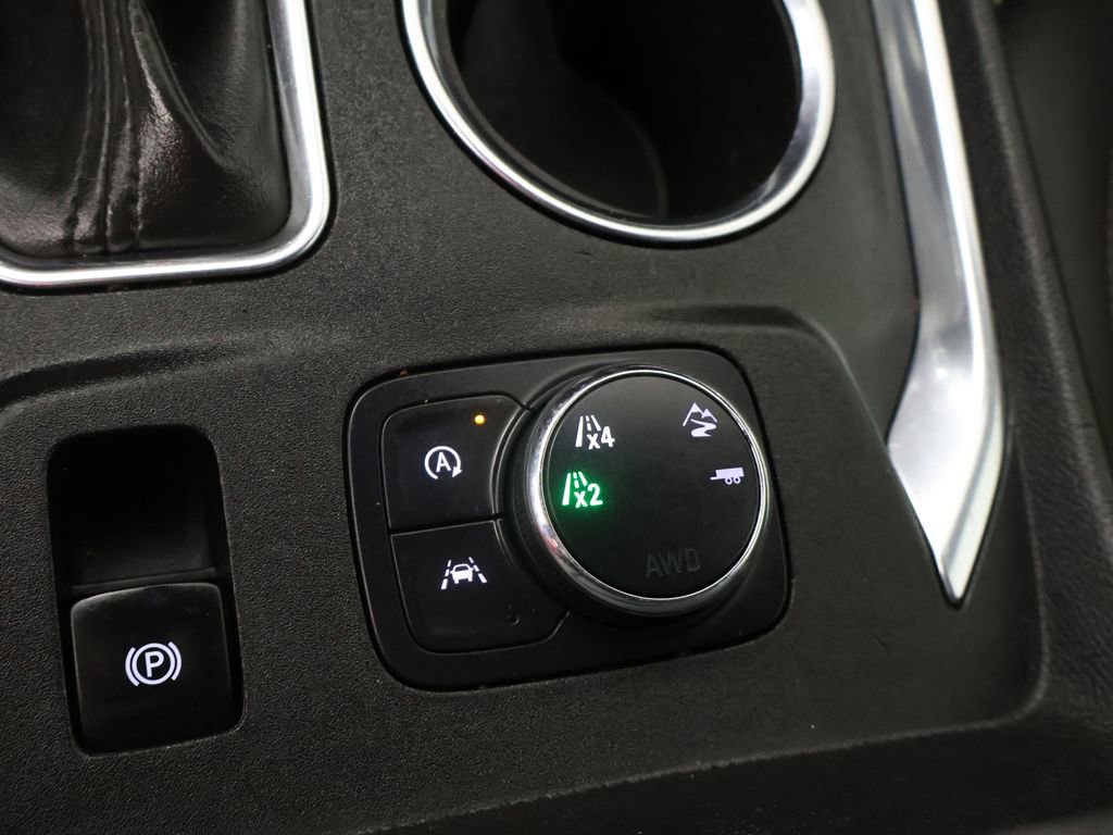 Used 2023 Chevrolet Traverse Premier AWD/4WD image 59