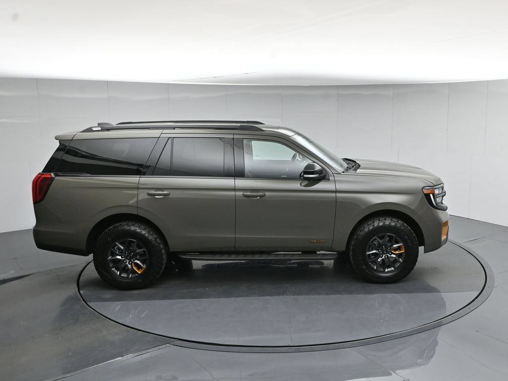 Used 2025 Ford Expedition Tremor AWD/4WD image 43