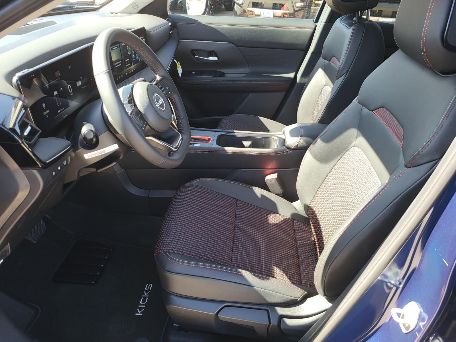 New 2026 Nissan Kicks SR w/ SR Premium Package FWD image 21