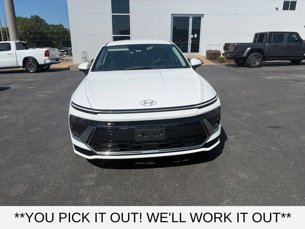Used 2025 Hyundai Sonata SEL FWD image 2