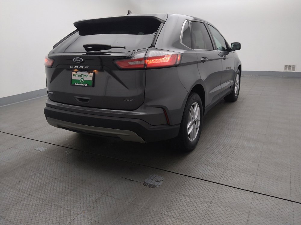 Used 2024 Ford Edge SEL image 7