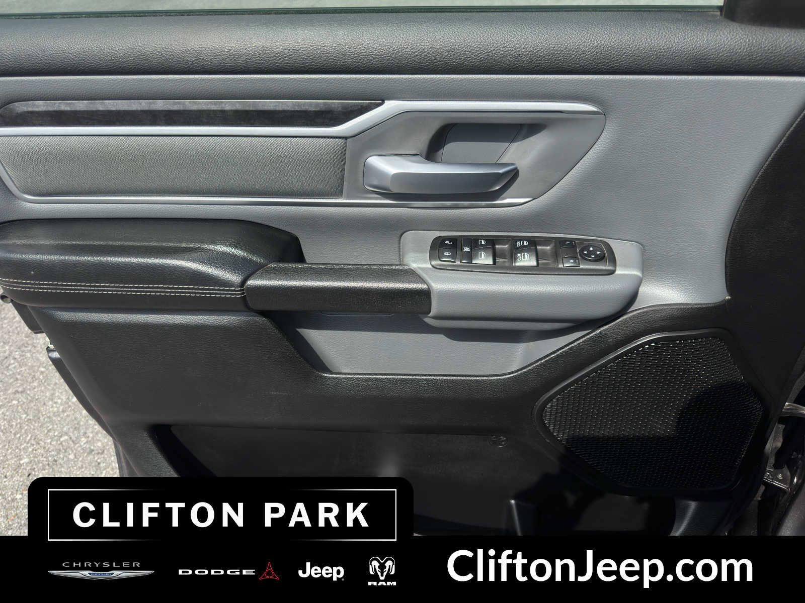 Used 2022 RAM 1500 Big Horn AWD/4WD image 10