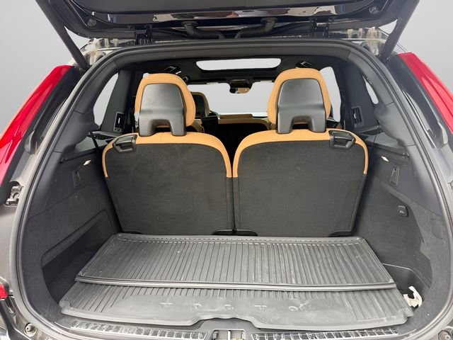 Used 2017 Volvo XC90 T6 Momentum w/ Vision Package image 9