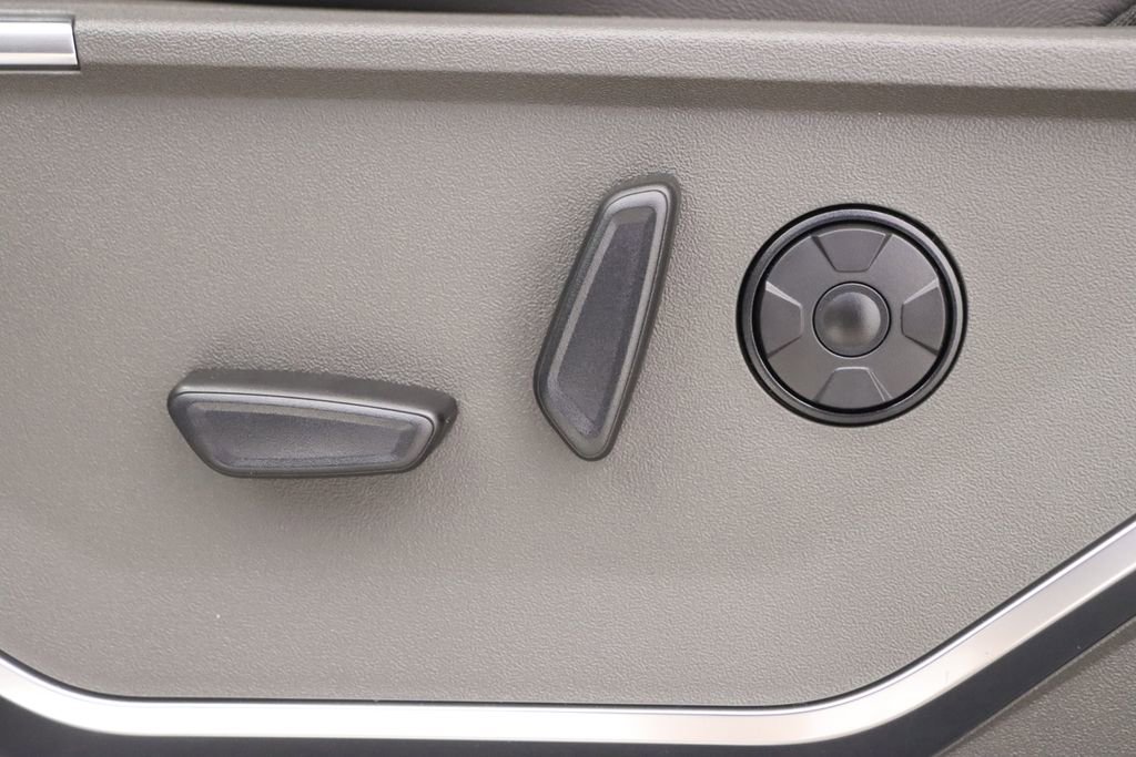 New 2026 Ford F450 Platinum image 13