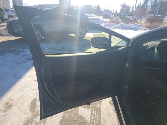 Used 2023 Toyota Prius LE image 17