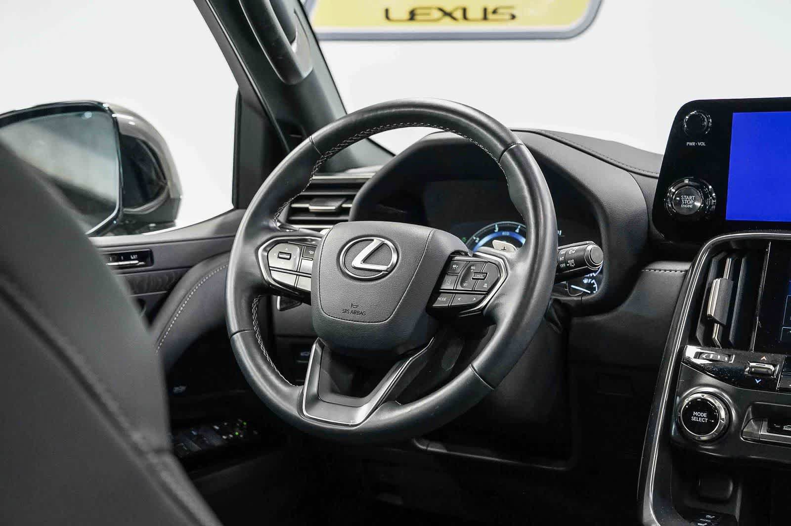 Used 2024 Lexus LX 600 4WD w/ Interior Upgrade Package image 15
