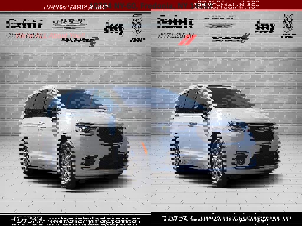 New 2026 Chrysler Pacifica Select image 1