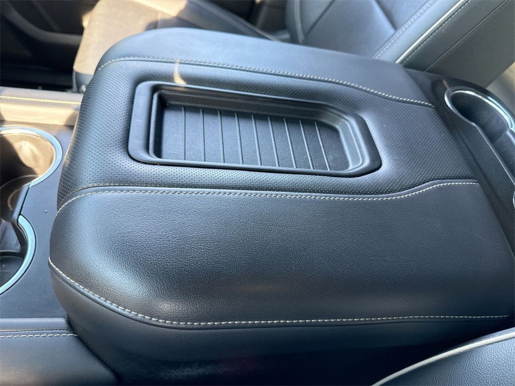 Used 2021 GMC Yukon XL SLT image 21