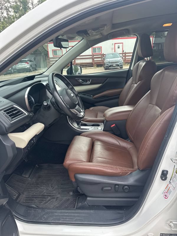 Used 2019 Subaru Ascent Touring w/ Popular Package #2 AWD/4WD image 2