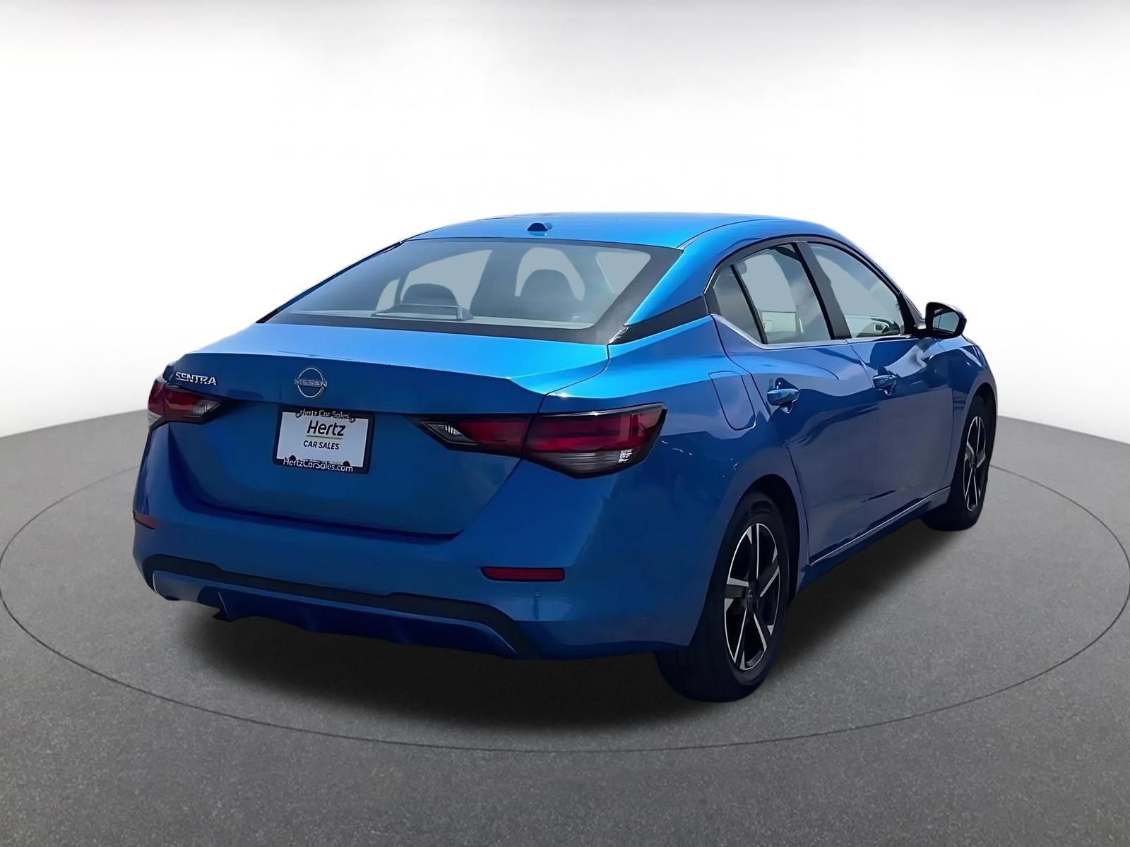 Used 2025 Nissan Sentra SV FWD image 11