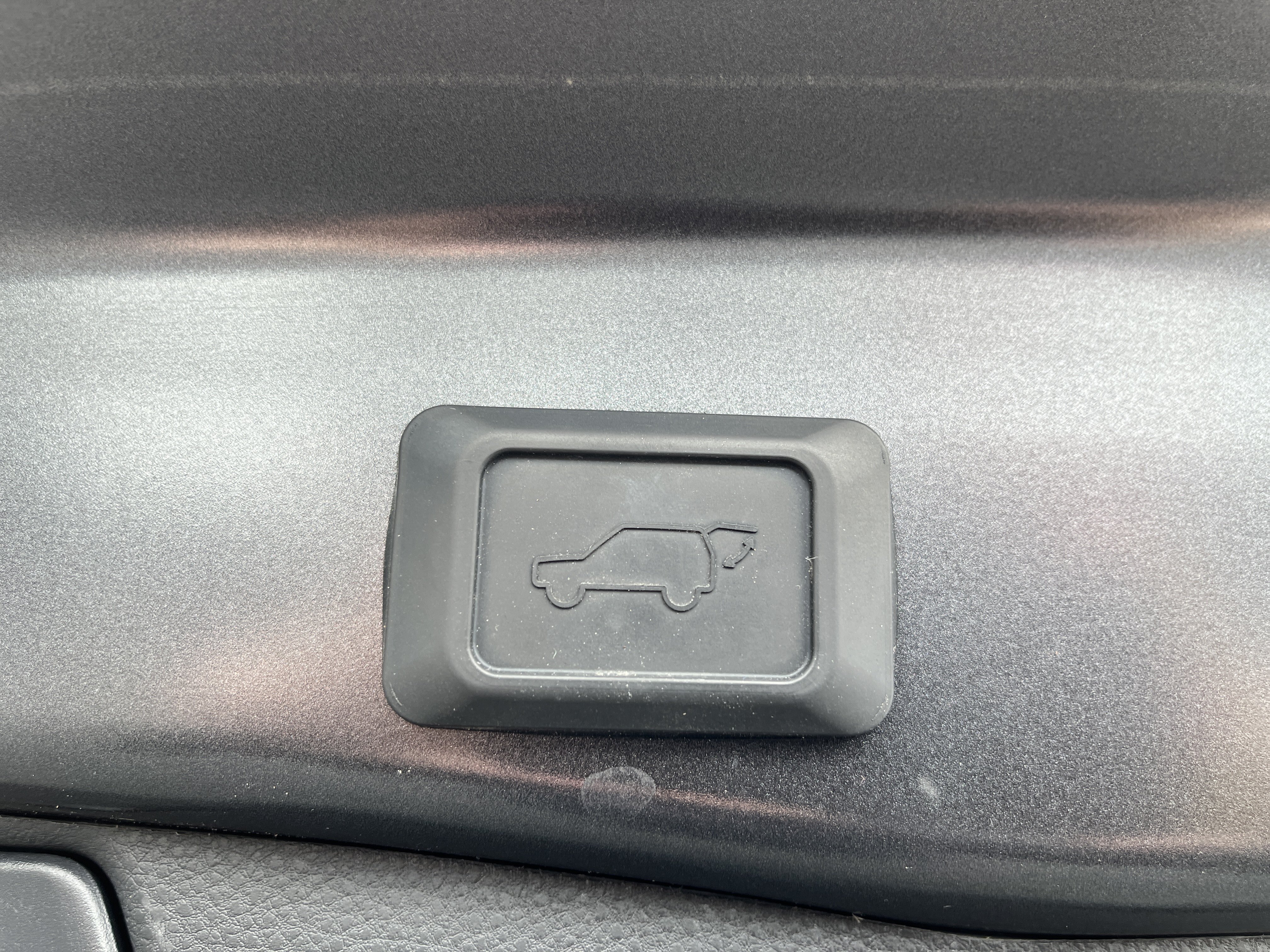 Used 2023 Toyota RAV4 XLE Premium AWD/4WD image 27