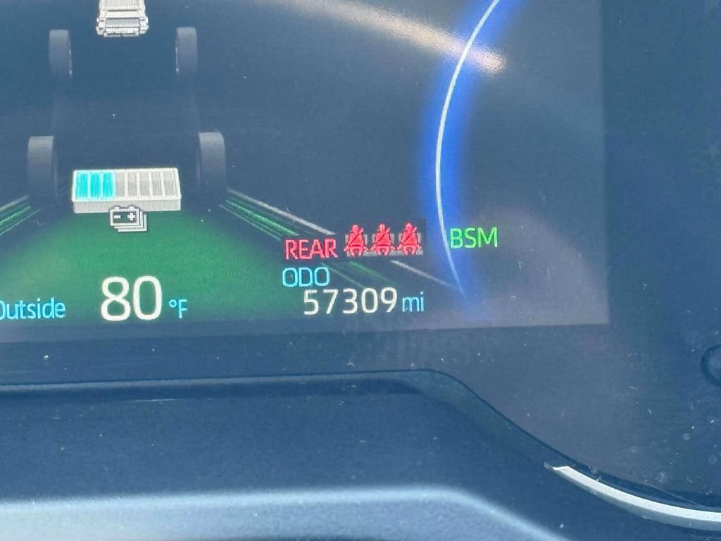 Used 2025 Toyota RAV4 XLE AWD/4WD image 28