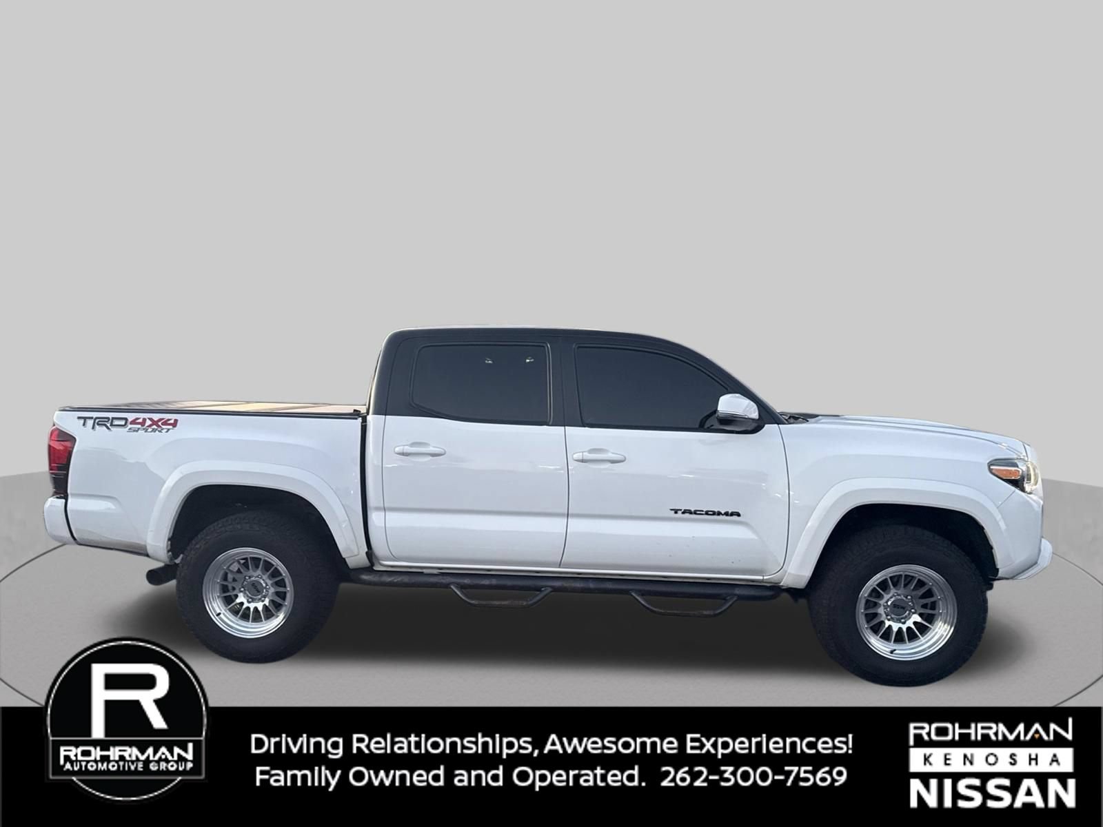 Used 2019 Toyota Tacoma TRD Sport AWD/4WD image 6