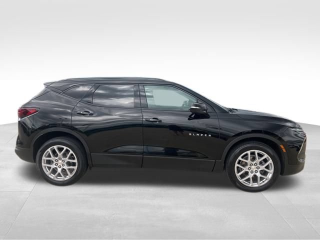 Certified 2023 Chevrolet Blazer LT AWD/4WD image 10