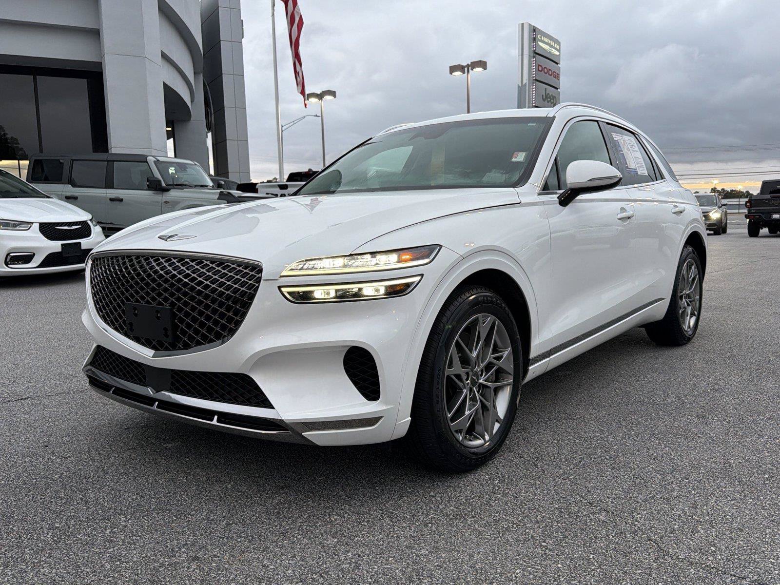 Used 2025 Genesis GV70 2.5T AWD/4WD image 2