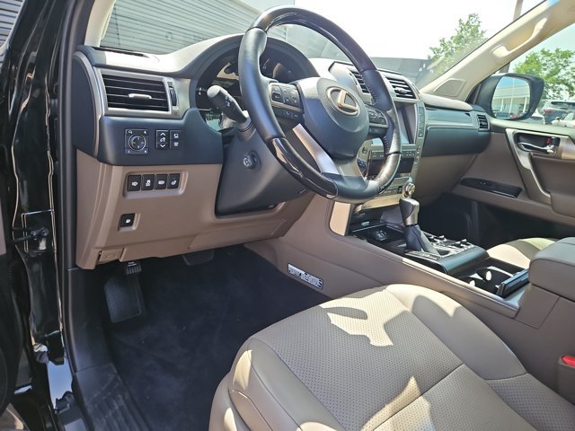 Used 2021 Lexus GX 460 Luxury w/ Accessory Package AWD/4WD image 20
