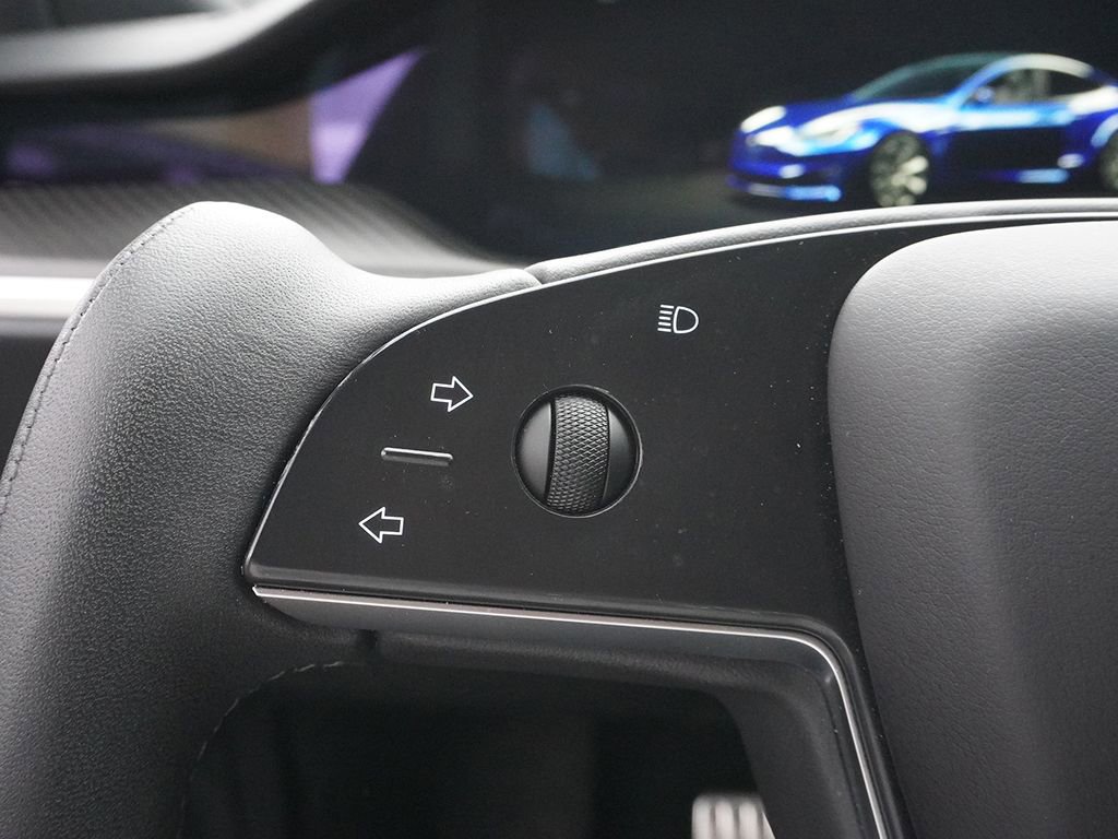 Used 2022 Tesla Model S Plaid image 40