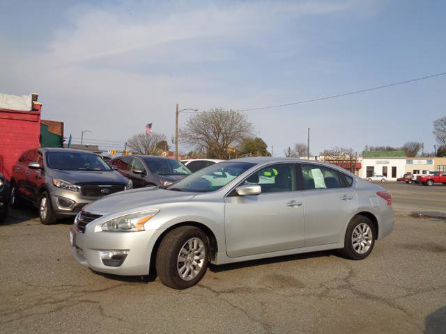Used 2013 Nissan Altima 2.5 FWD image 2
