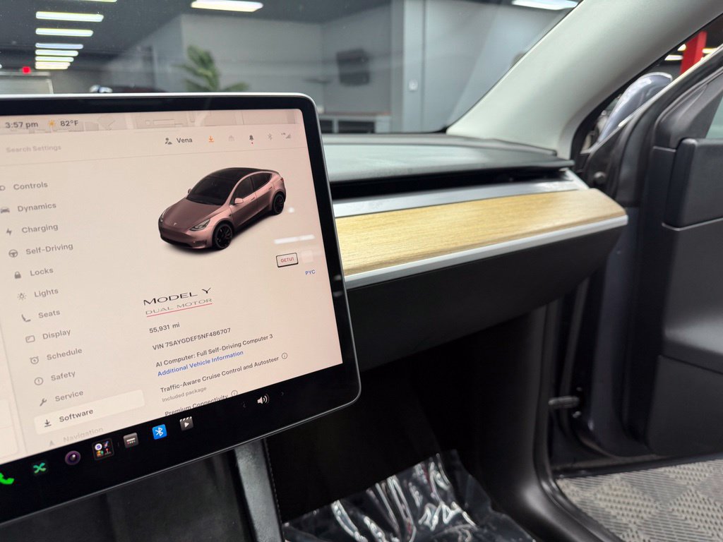 Used 2022 Tesla Model Y Performance AWD/4WD image 27