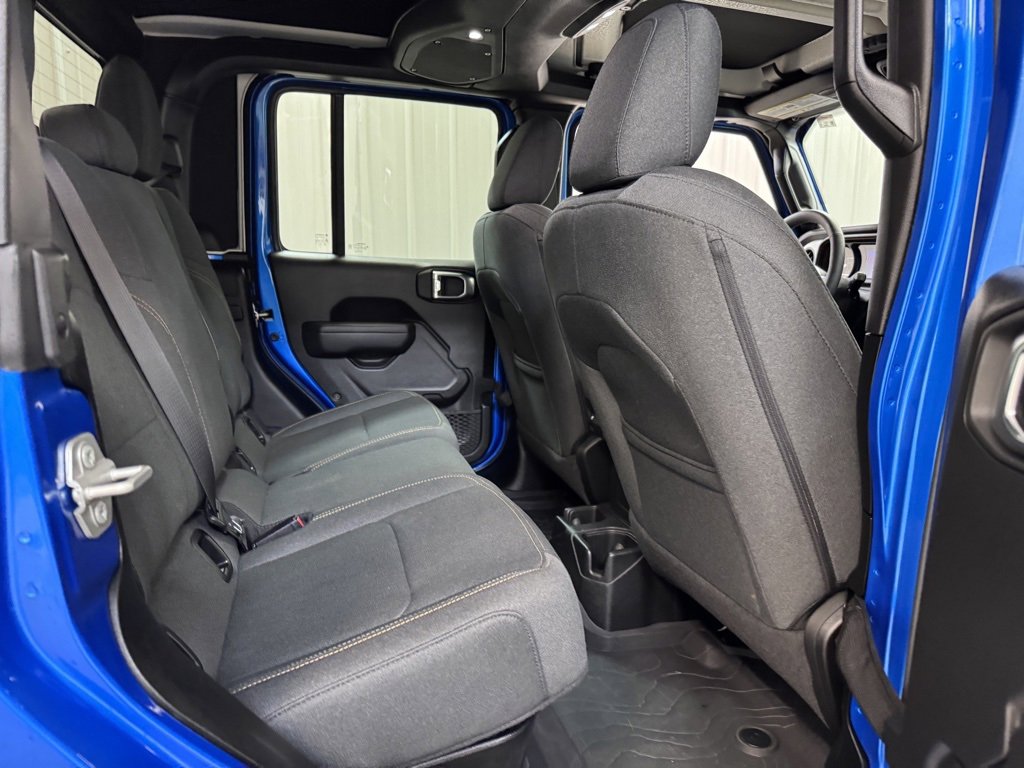 Used 2024 Jeep Gladiator Sport image 22