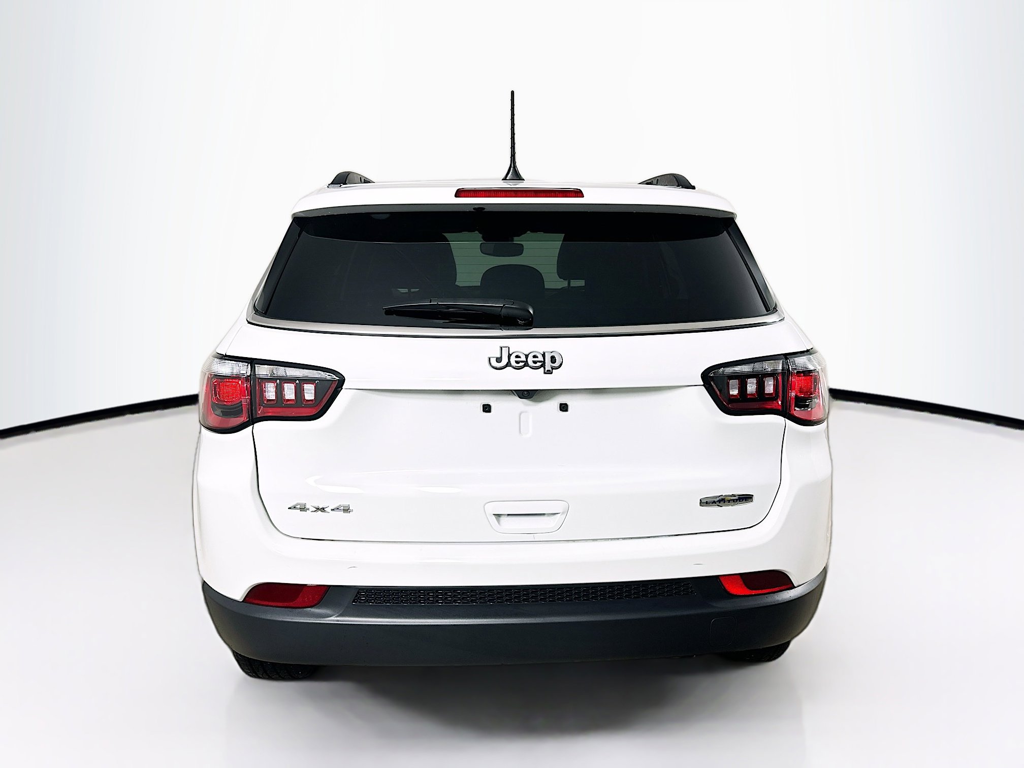 Certified 2025 Jeep Compass Latitude image 6