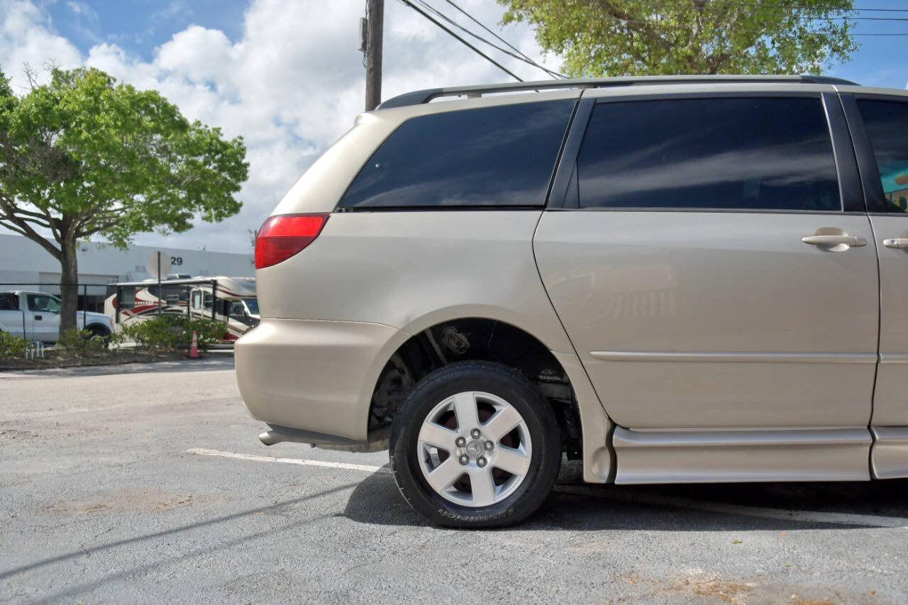 Used 2005 Toyota Sienna LE FWD image 33