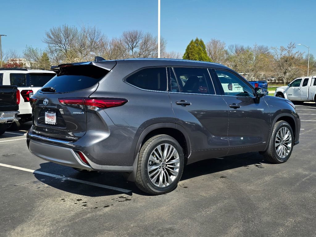 Used 2020 Toyota Highlander Platinum AWD/4WD image 10