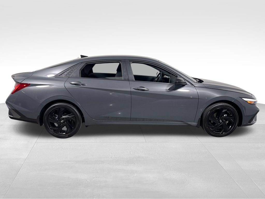 New 2026 Hyundai Elantra SEL FWD image 6