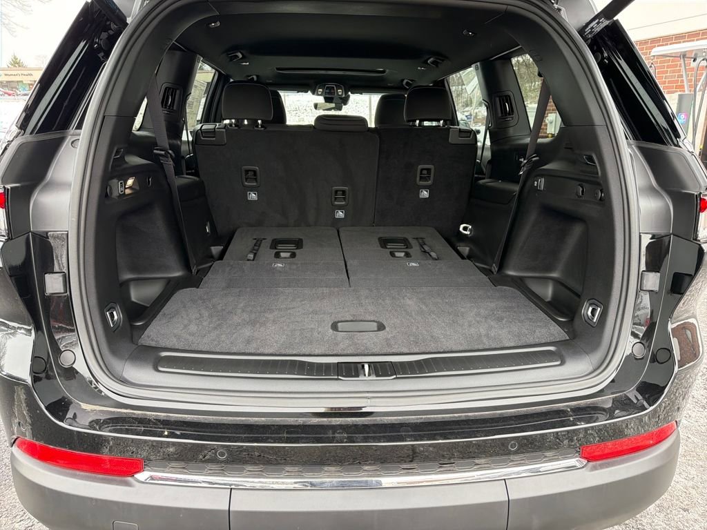 New 2025 Jeep Grand Cherokee L Laredo w/ Luxury Tech Group I image 23