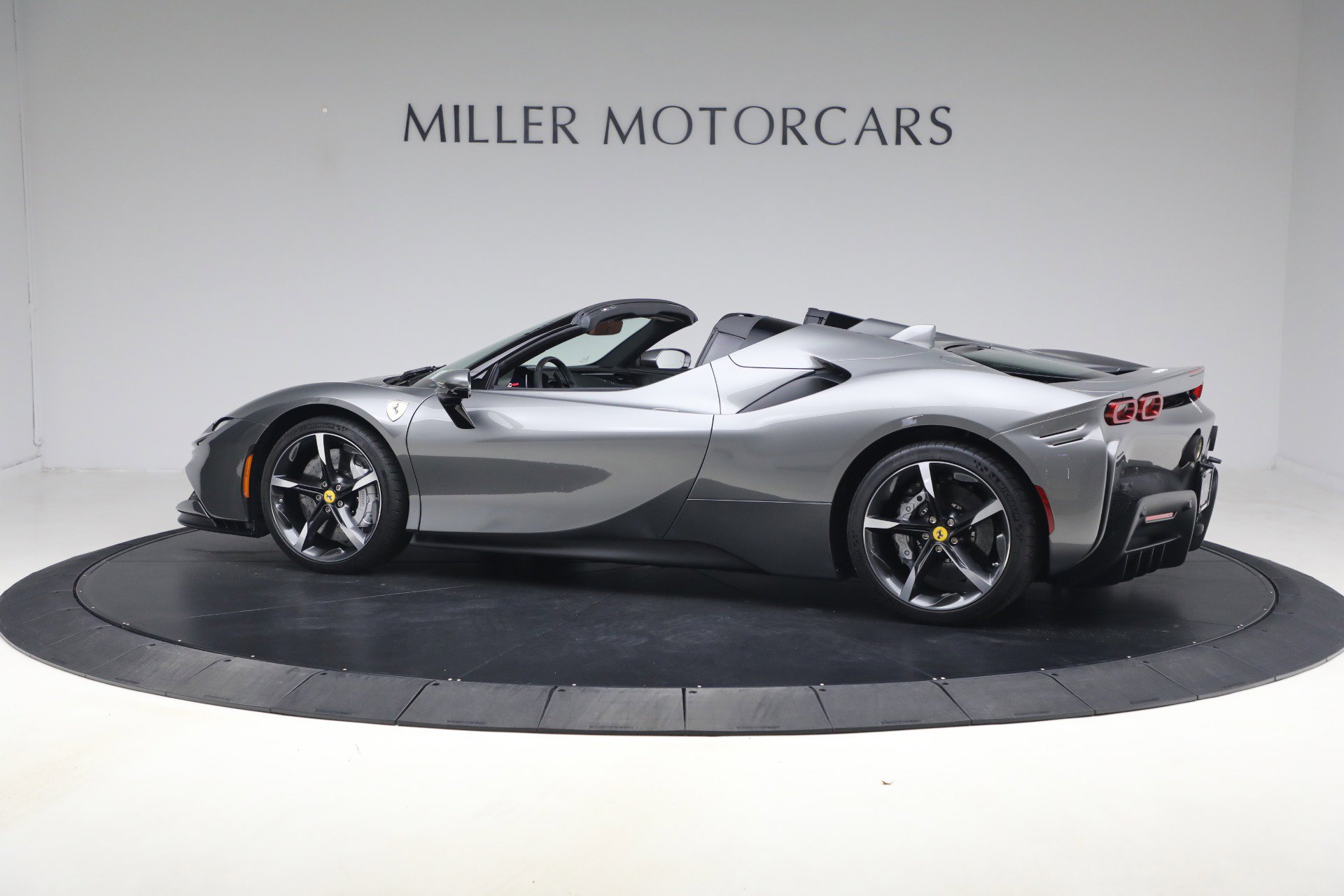 Certified 2024 Ferrari SF90 Spider AWD/4WD image 5