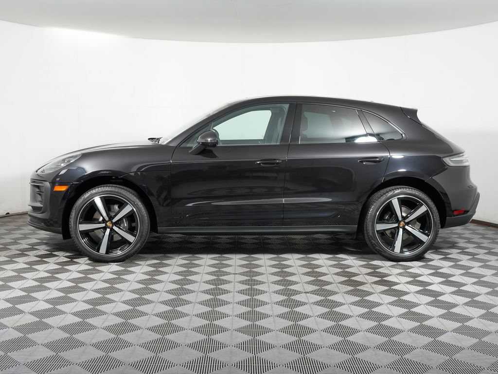 New 2026 Porsche Macan AWD/4WD image 2