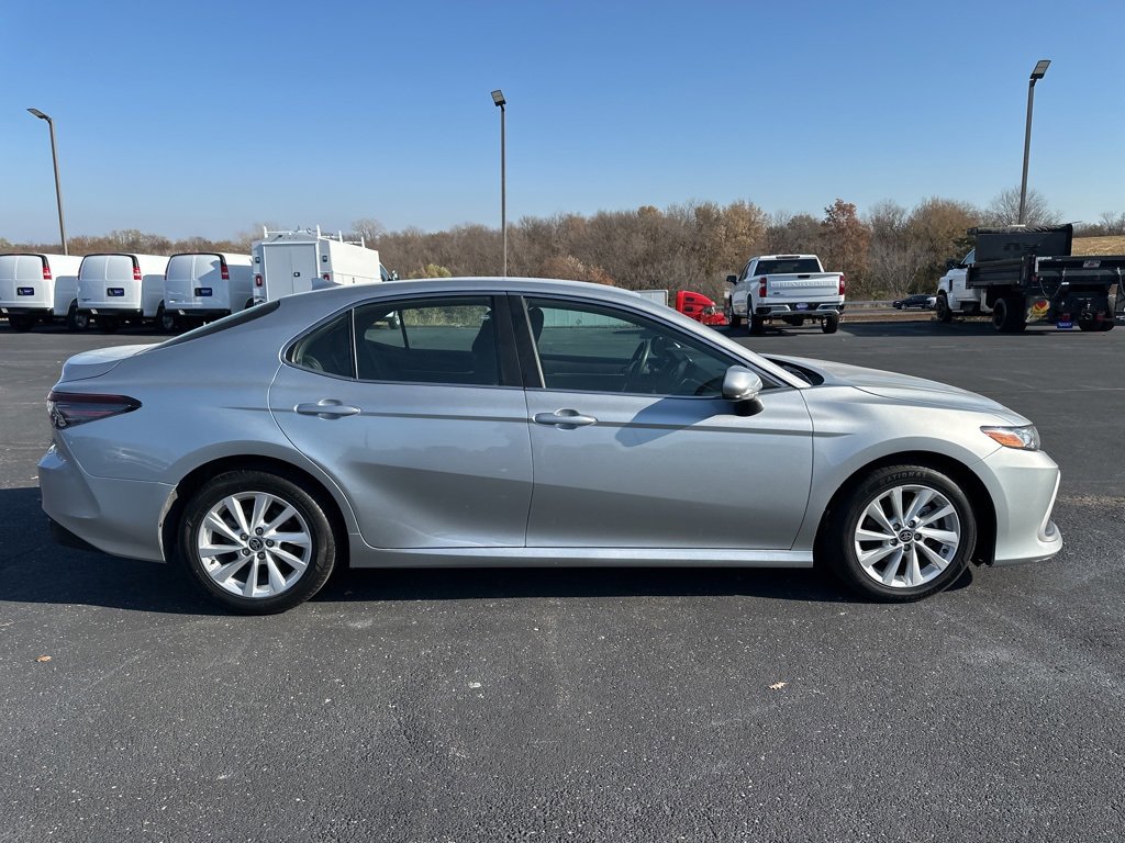 Used 2024 Toyota Camry LE image 8